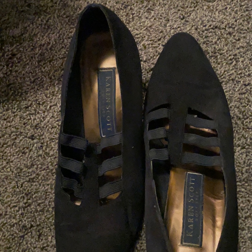 Black suede heel. Karen Scott